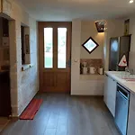Holiday home Charentais Avec Cour Privative, Baby-equipement, Teletravail, Velos, Bbq, Animaux Acceptes - Fr-1-653-170 Chalais (Charente)