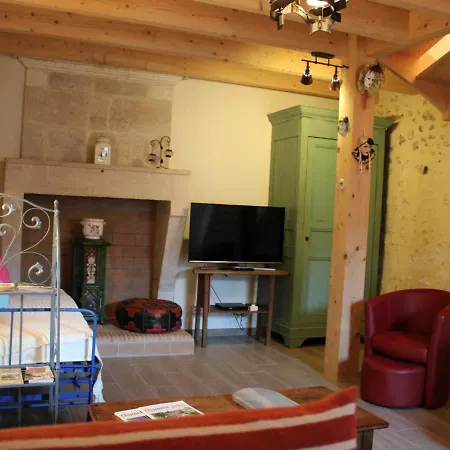 Charentais Avec Cour Privative, Baby-equipement, Teletravail, Velos, Bbq, Animaux Acceptes - Fr-1-653-170 * Chalais (Charente)